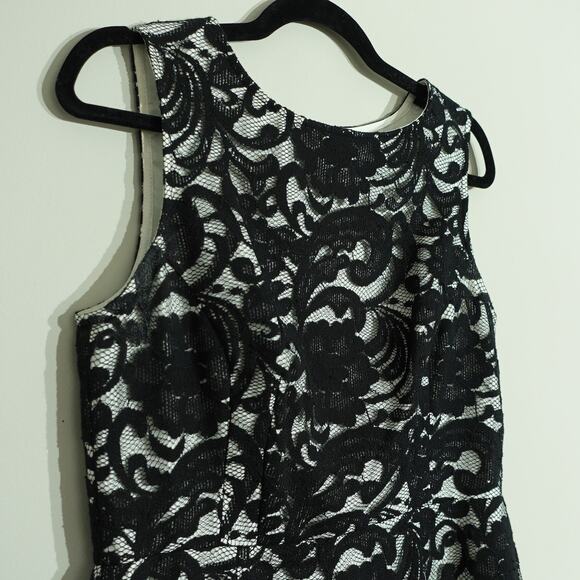 The limited Womens Sheath Dress Floral Lace Sleeveless Black White Size 10 - Picture 2 of 10
